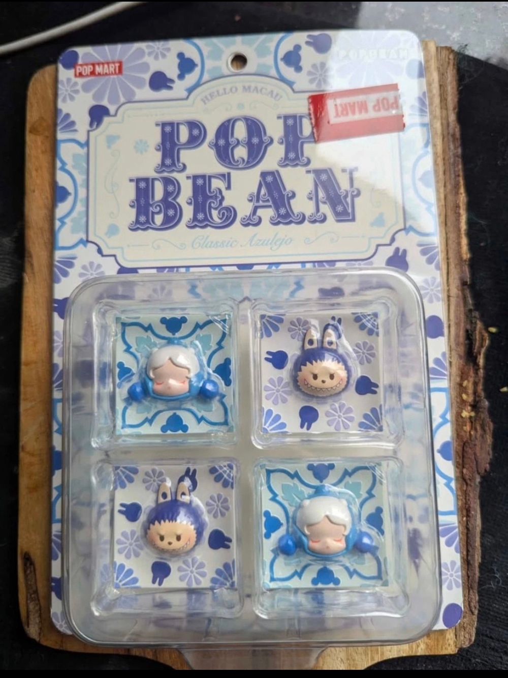 POP BEAN Exclusive Classic Azulejo Figurine Set by Pop Mart